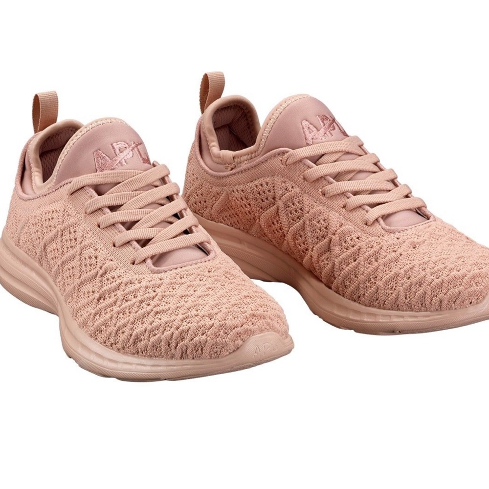 APL techloom phantom rose dust size 6. Used, great